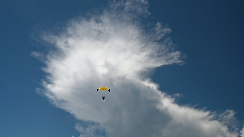 20210718 144009 Sebastian Skydive RyanHathaway Clouds