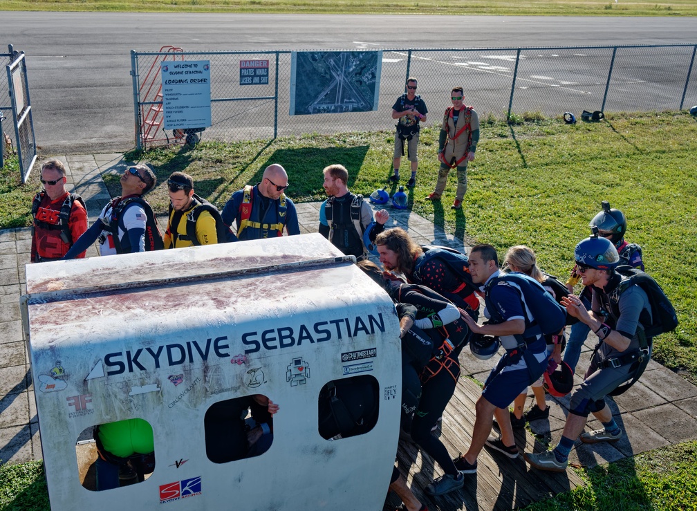 20211113 083920 Sebastian Skydive Headdown Tryout RicardoUribe CameronHaley