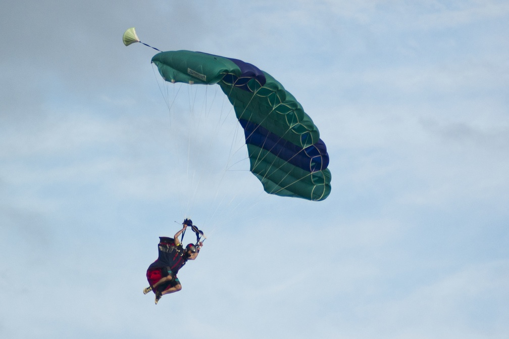 20191230_154402_Sebastian_Skydive_.jpg