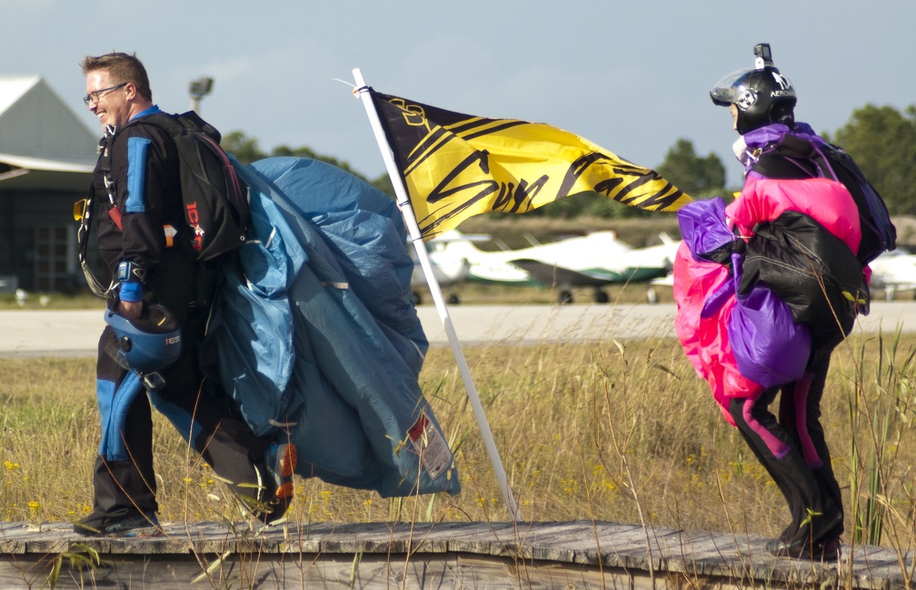 20191230 144212 Sebastian Skydive ChrisThomas KarenWoolem