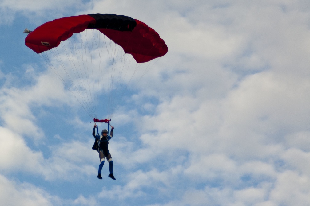 20191230_155946_Sebastian_Skydive_.jpg