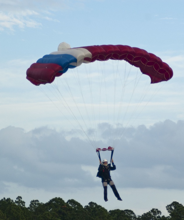 20191230 161004 Sebastian Skydive Lou