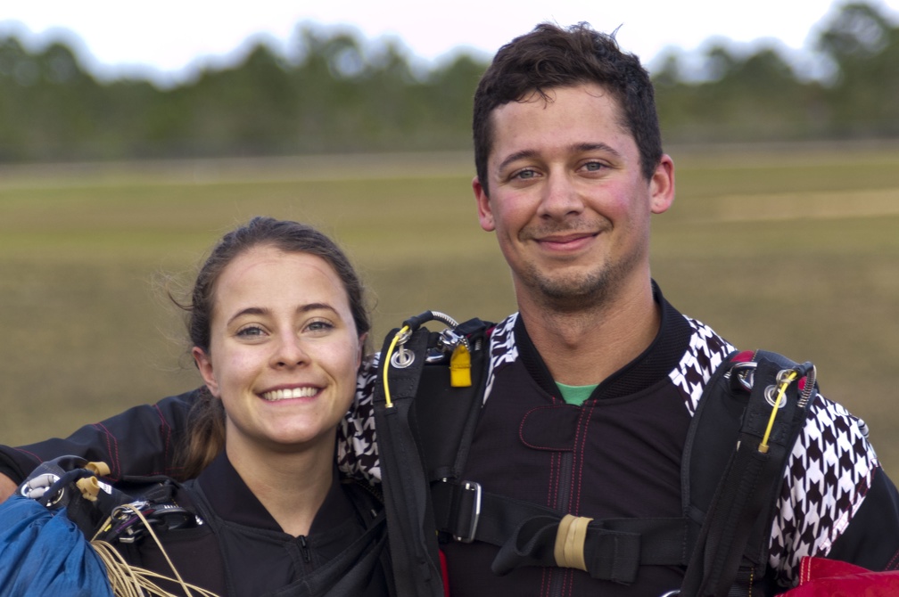 20191230_161624_Sebastian_Skydive_Lou_Natalie.jpg