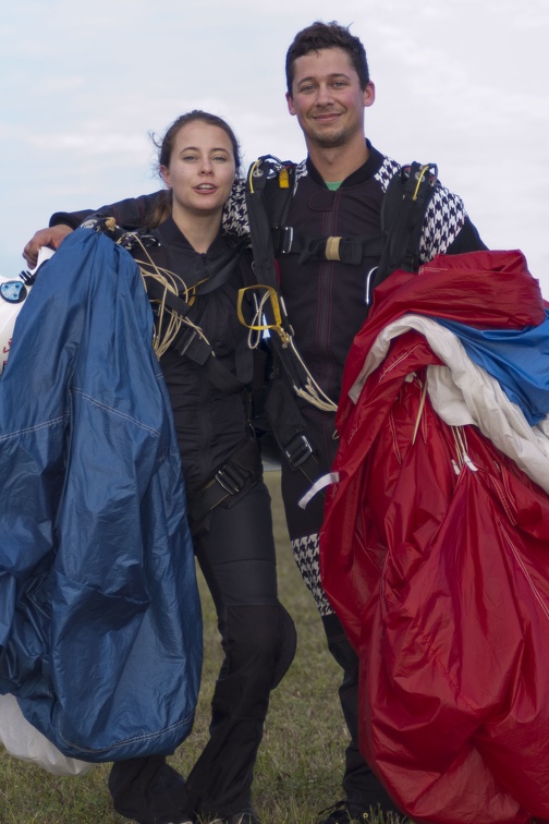 20191230_161638_Sebastian_Skydive_Lou_Natalie.jpg