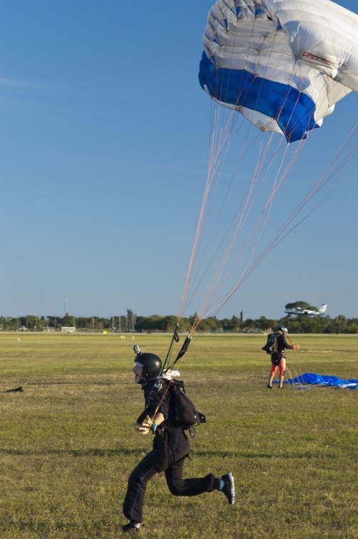 20200101_163556_Sebastian_Skydive_CraigVDW_RyanHathaway.jpg