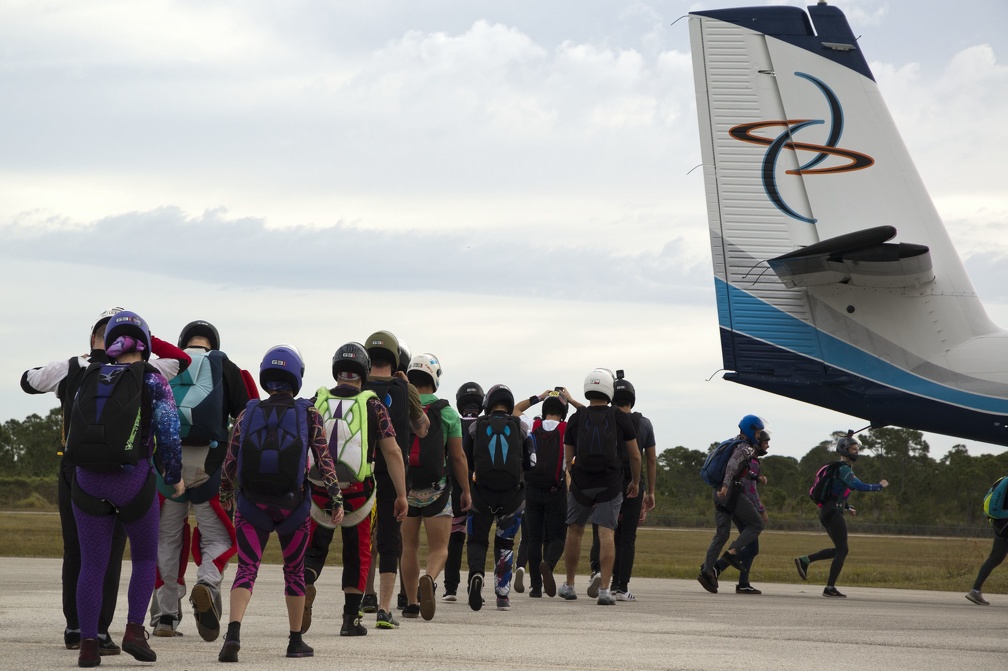 20191230 092126 Sebastian Skydive Arman and Friends