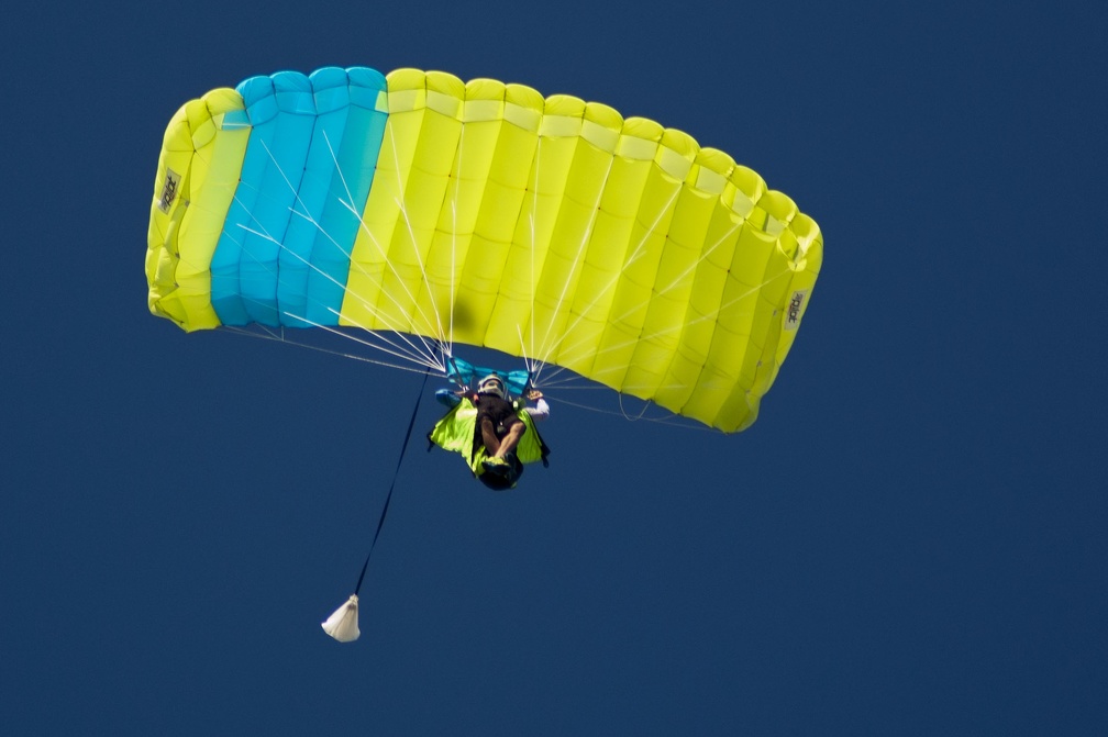 20191130_141900_Sebastian_Skydive_.jpg