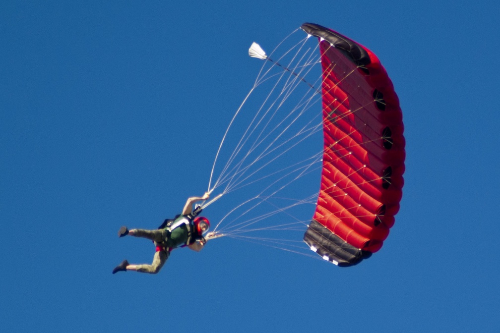 20191130_144048_Sebastian_Skydive_.jpg