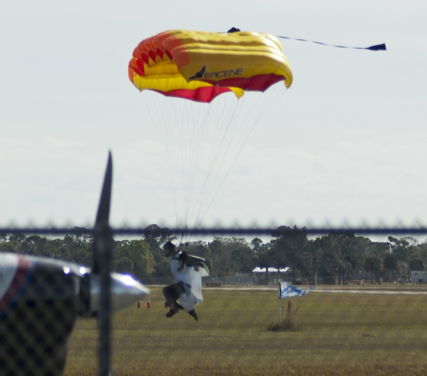 20200208_101944_Sebastian_Skydive_GeorgeSevers.jpg