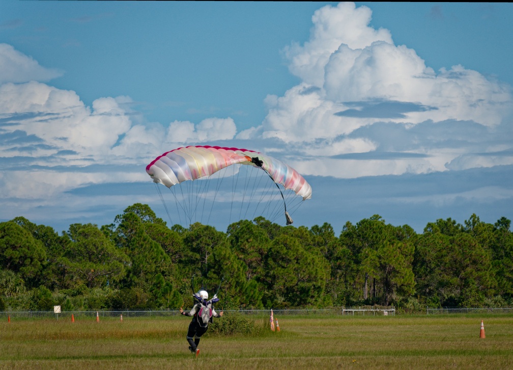 20211022_150152_Sebastian_Skydive_LeslieMenetrier.jpg