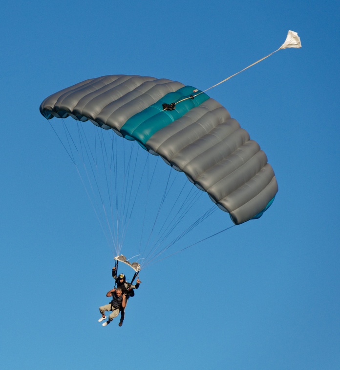 20211031_175531_Sebastian_Skydive_PatrickOWilliams_IanBrown_Tandem.jpg