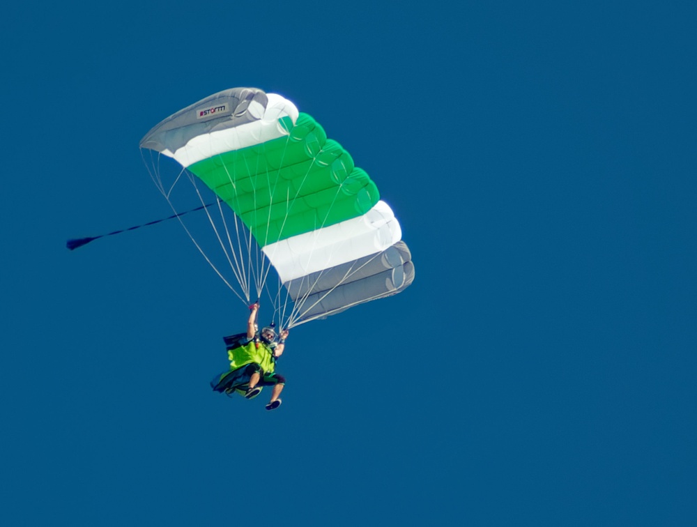 20201230_110506_Sebastian_Skydive_KurtisStrigl.jpg