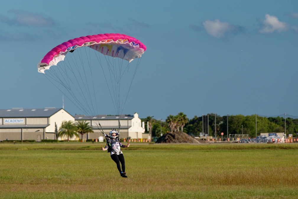 20211031_172608_Sebastian_Skydive_LeslieMenetrier.jpg