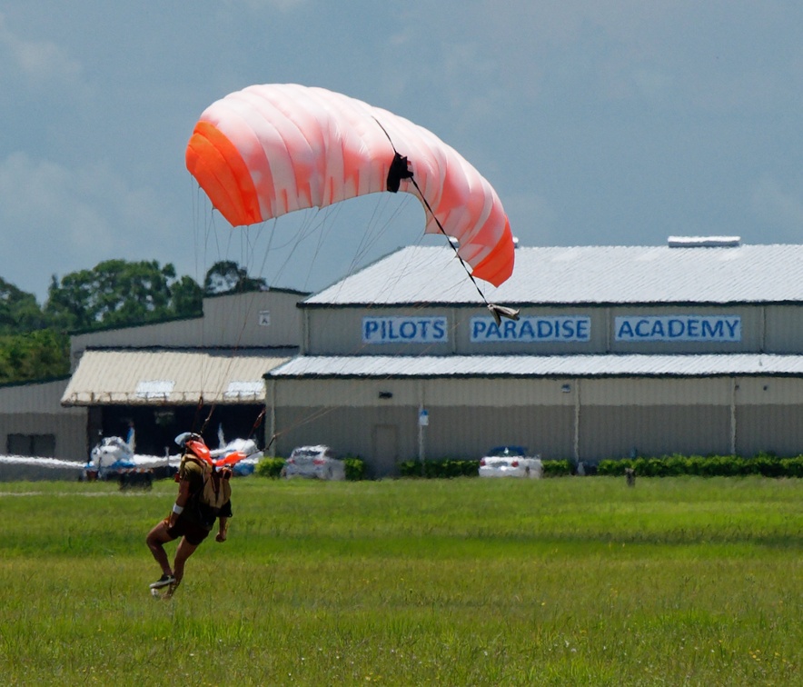 20210716_120828_Sebastian_Skydive_EddyRengifo.jpg