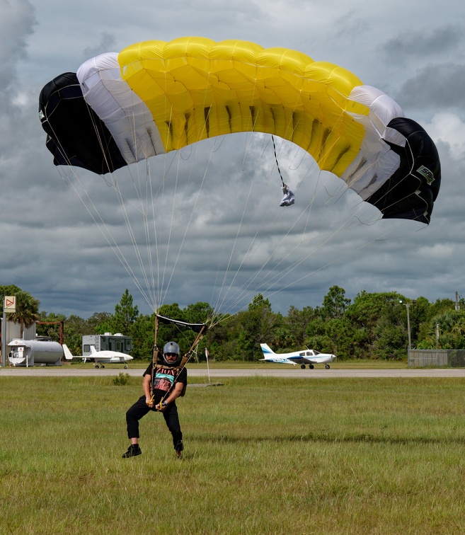 20210813_105556_Sebastian_Skydive_ChipRich.jpg