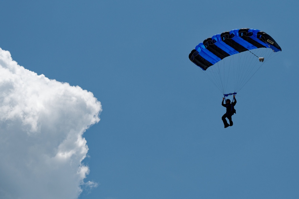 20210530_131918_Sebastian_Skydive_MarkDaniels.jpg