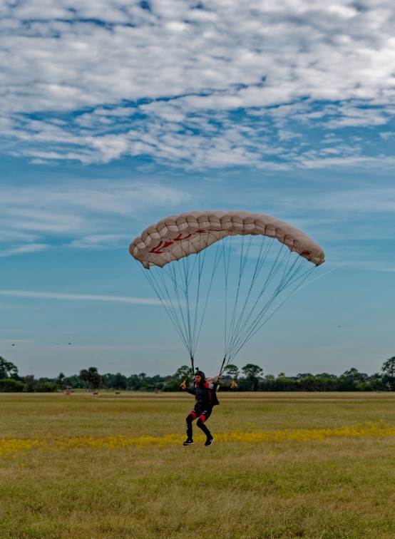 20211128_145942b_Sebastian_Skydive_MaxCohn.jpg