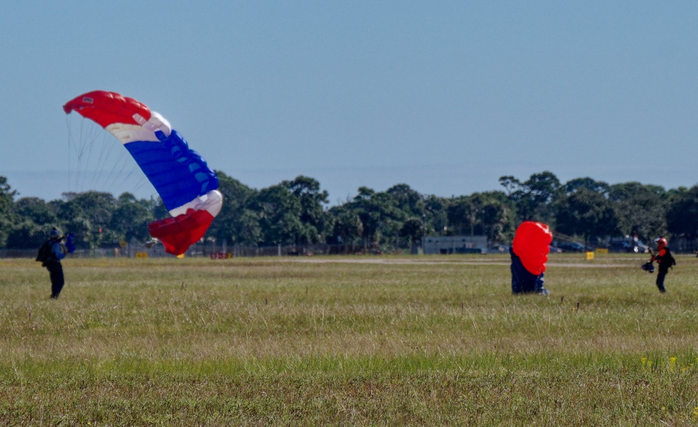 20211126_113037_Sebastian_Skydive_MikeHamper_OxanaBobrovskaya.jpg