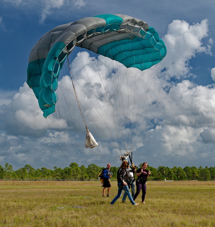 20211219 114731 Sebastian Skydive IanBrown tandem Oatesy RobStevenson