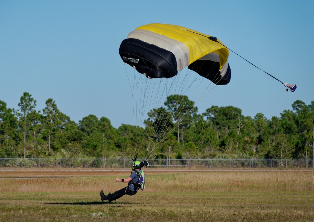 20211226 152115 Sebastian Skydive Greg