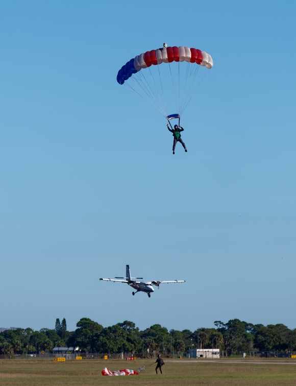 20211226 152221 Sebastian Skydive AnthonyShaleesh Plane