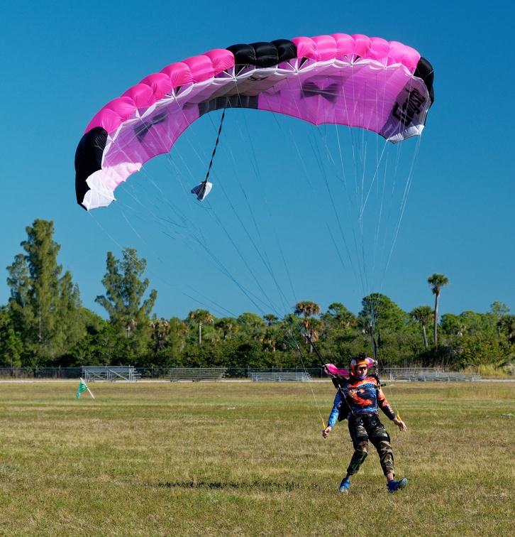 20211228 100855 Sebastian Skydive Invasion JoshMavica