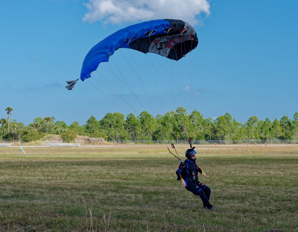 20211230 120215 Sebastian Skydive AlexHart