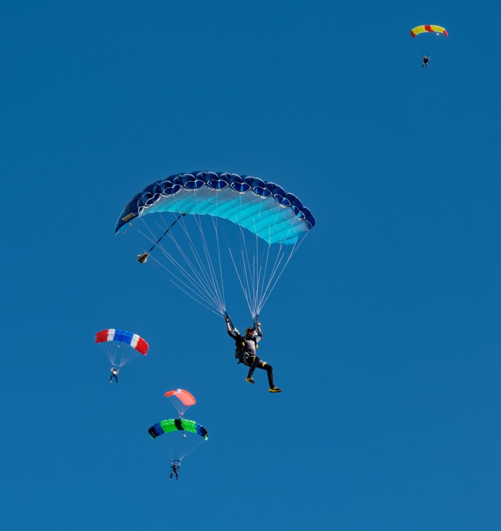 20220101_112723_Sebastian_Skydive_DeepGandecha_ChrisHamper_MikeHamper_GabrielOrren.jpg