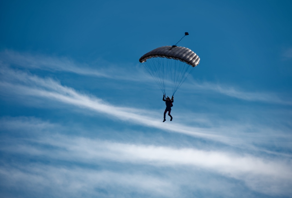 20211203_153415_Sebastian_Skydive_MaxCohn.jpg