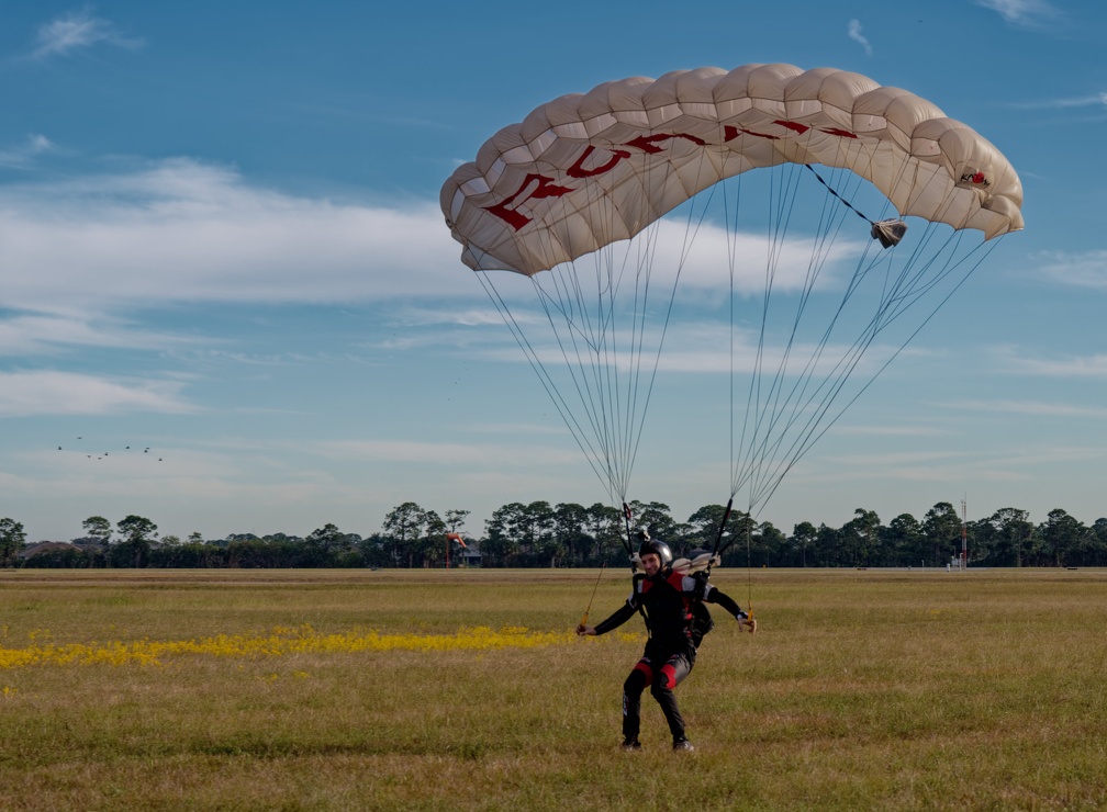 20211203_153421_Sebastian_Skydive_MaxCohn.jpg