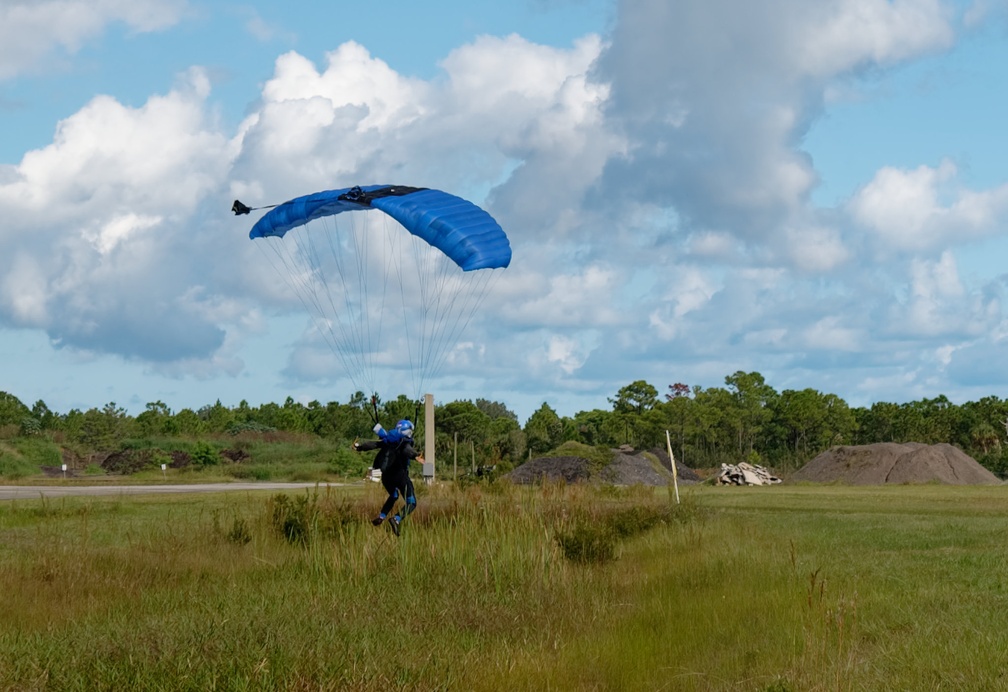 20211015 103857 Sebastian Skydive ChrisGoodell