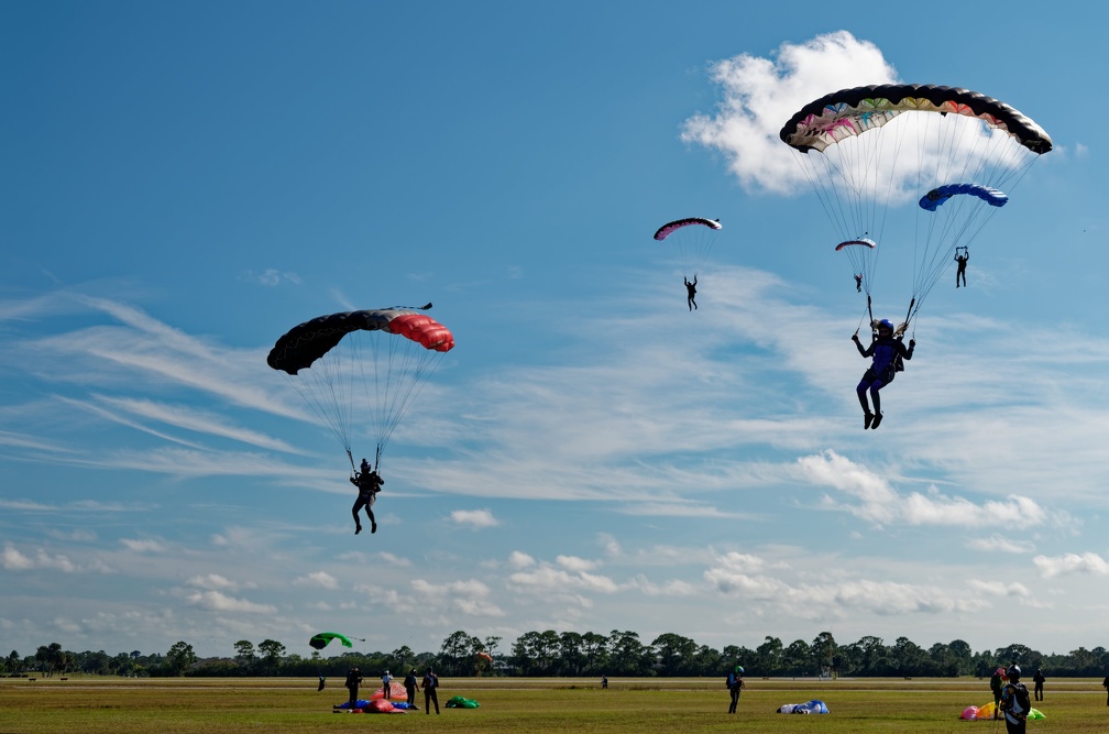 20220107 134637 Sebastian Skydive FL HeadDown Record NicoleSenecal 