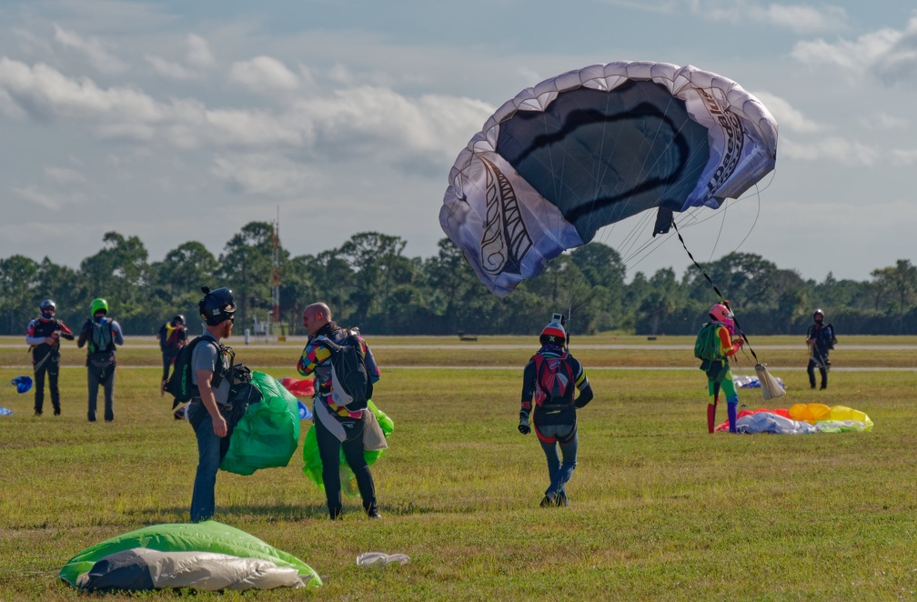 20220107_134725_Sebastian_Skydive_FL_HeadDown_Record_StephenPerry_DavidDellanave.jpg