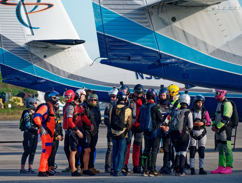 20211113 082857 Sebastian Skydive Headdown Tryout DustyHanks LeslieMenetrier