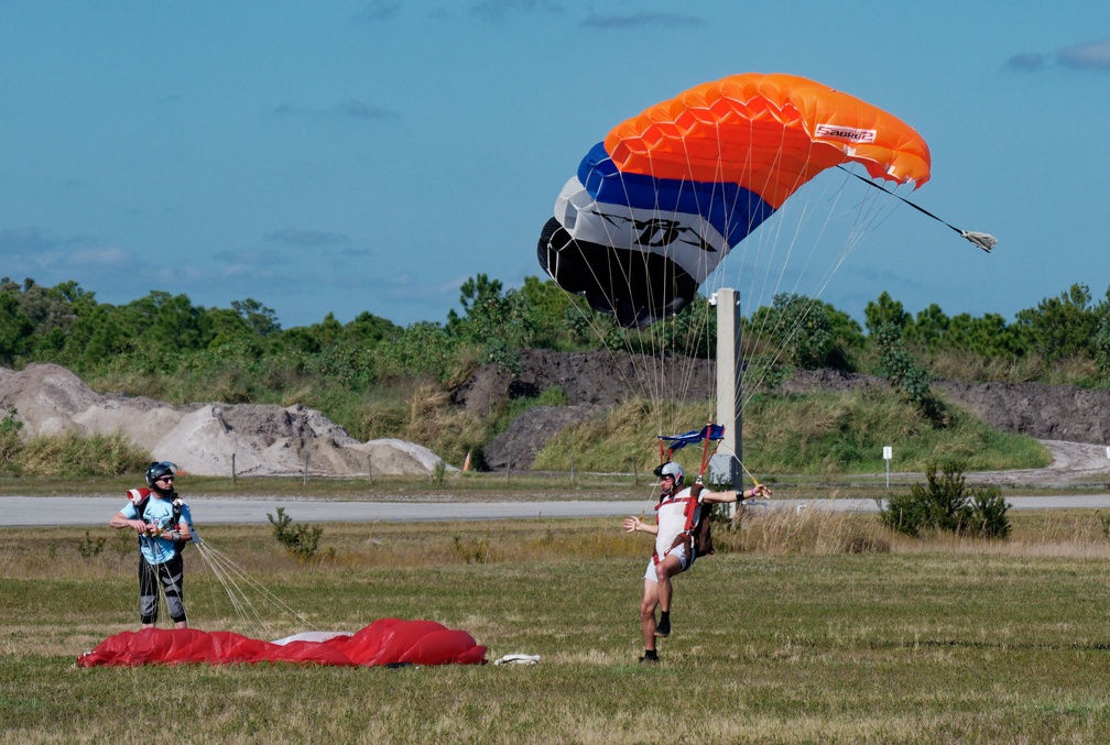 20211230_130331_Sebastian_Skydive_ReeceHofmann.jpg