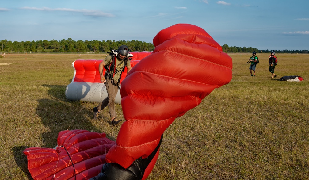 20211211 161859 Sebastian Skydive Santas ScottPaulson StephenPerry KurtisStrigl