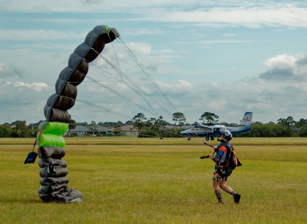 20201204_145202_Sebastian_Skydive_FLCPA_Meet2_Plane.jpg