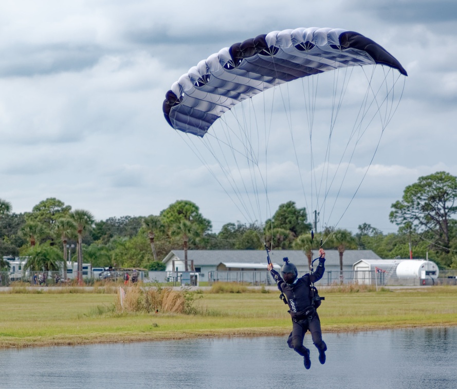 20201204 145116 Sebastian Skydive FLCPA Meet2 AdamTallman