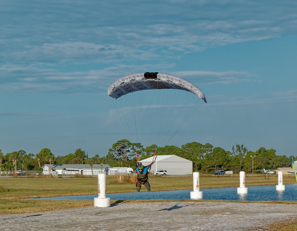 20201206 082150 Sebastian Skydive FLCPA Meet2 CliffordSteele M