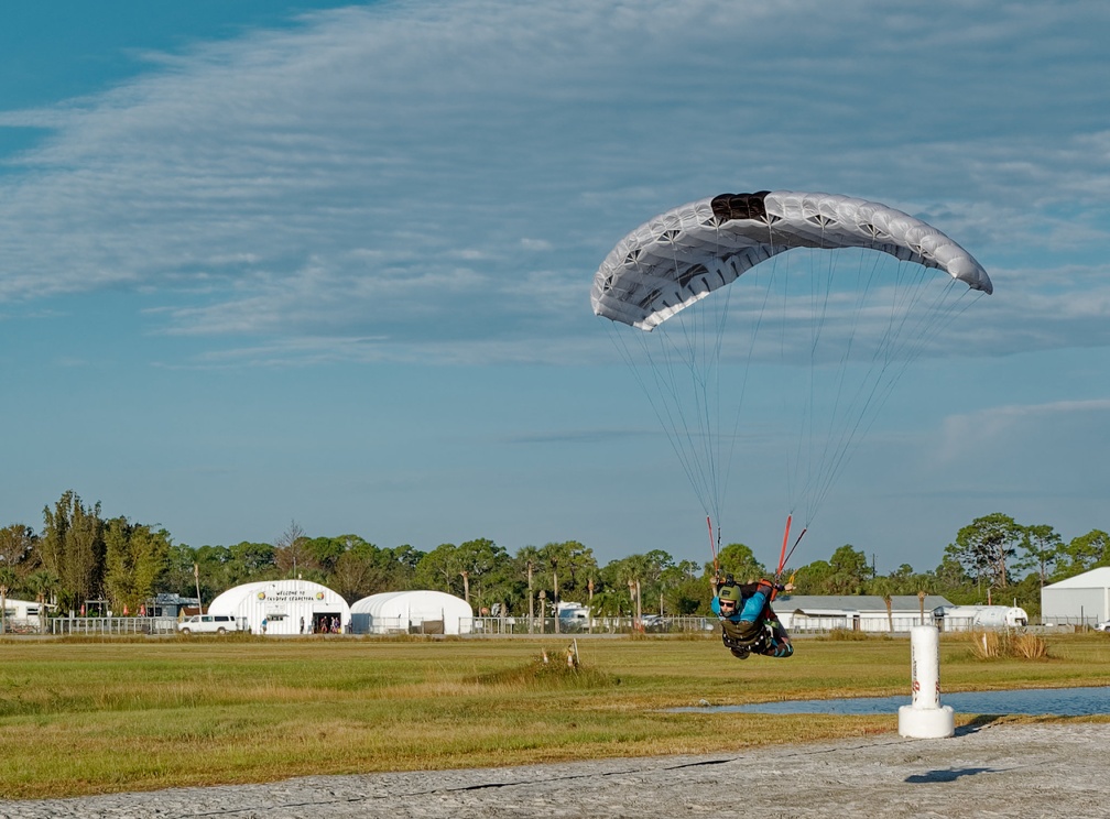 20201206_082154_Sebastian_Skydive_FLCPA_Meet2_CliffordSteele_1.jpg