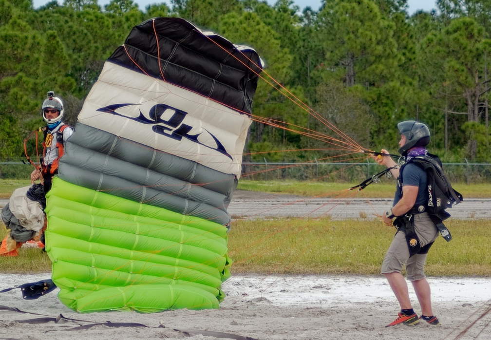 20201204 134006 Sebastian Skydive FLCPA Meet2 ForrestFrizzell PatrickKessler