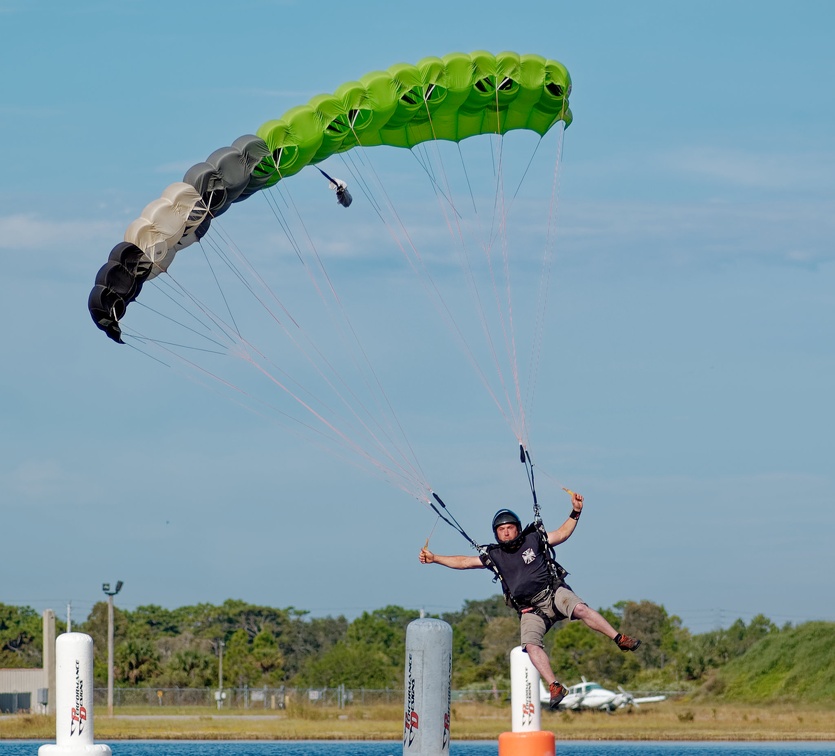 20201206 102708 Sebastian Skydive FLCPA Meet2 ForrestFrizzell