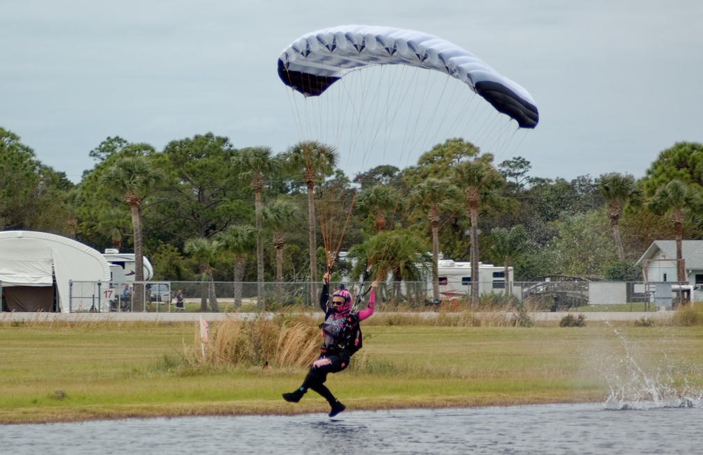 20201204 114126 Sebastian Skydive FLCPA Meet2 JeannieBartholomew