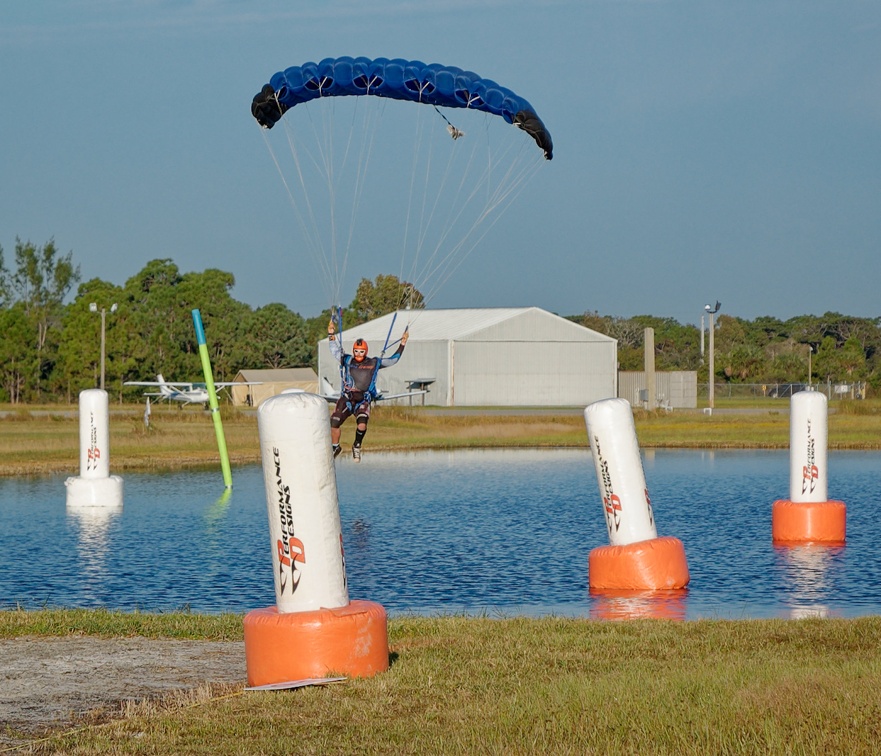 20201206 081748 Sebastian Skydive FLCPA Meet2 LukeCurnow