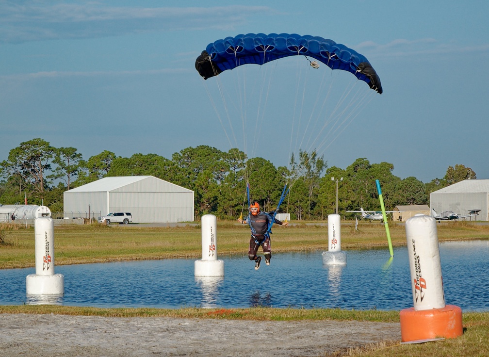 20201206_081750_Sebastian_Skydive_FLCPA_Meet2_LukeCurnow.jpg