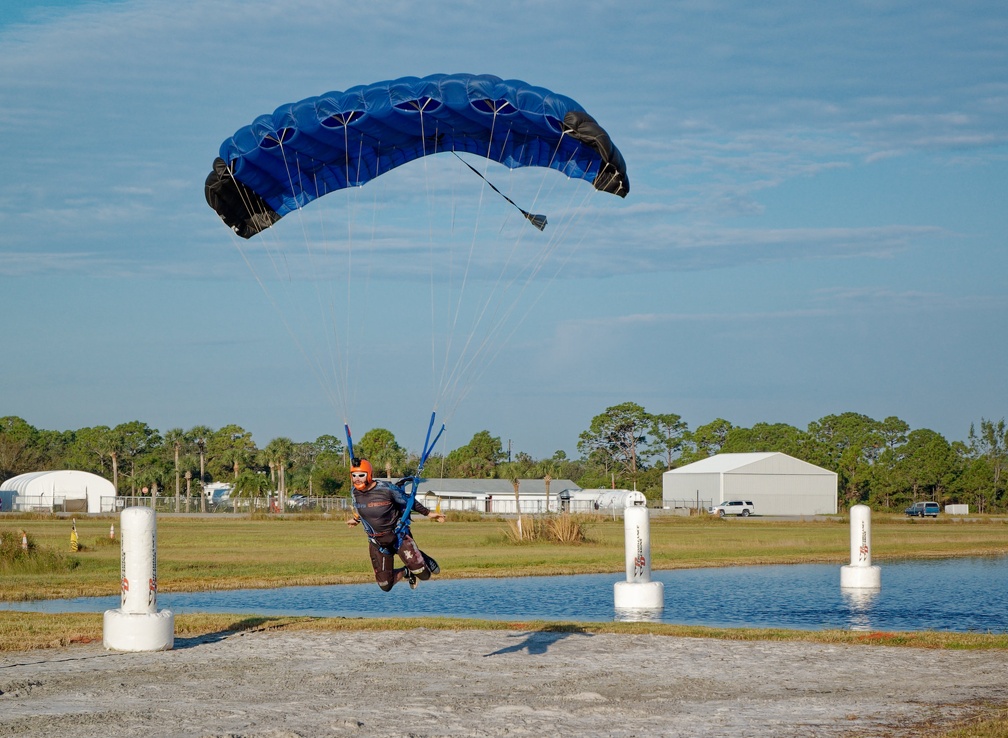 20201206 081754 Sebastian Skydive FLCPA Meet2 LukeCurnow