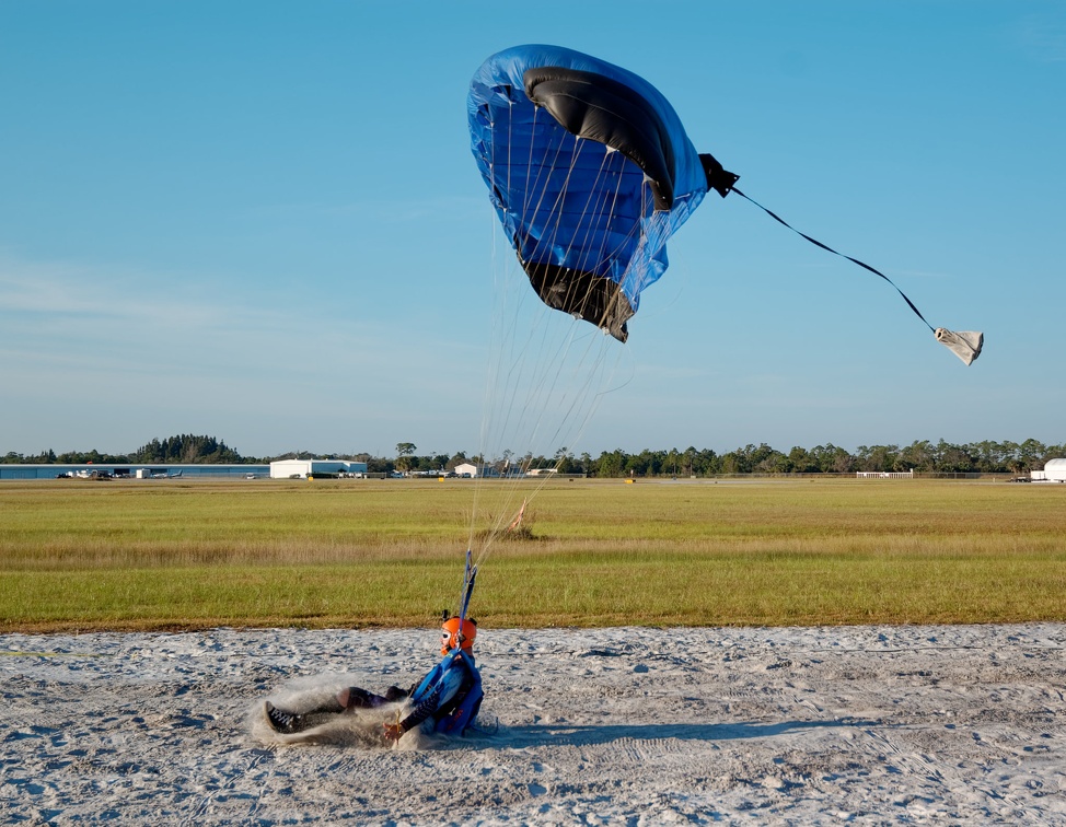 20201206 081758 Sebastian Skydive FLCPA Meet2 LukeCurnow