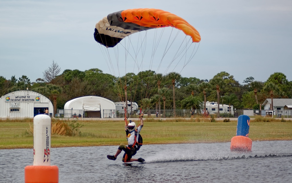 20201204 103756 Sebastian Skydive FLCPA Meet2 PatrickKessler