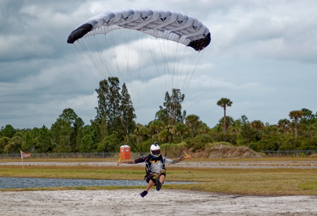 20201204_144224_Sebastian_Skydive_FLCPA_Meet2_PatrickKessler.jpg