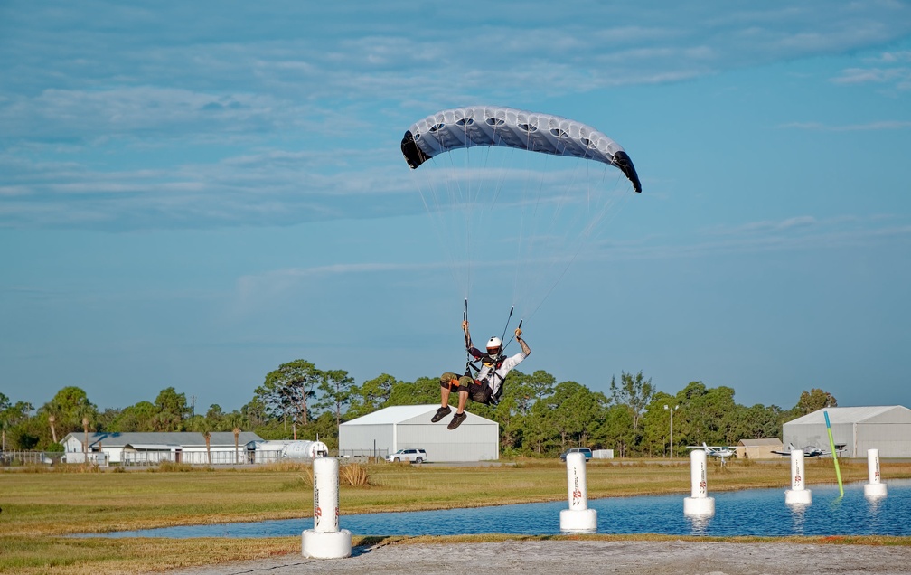 20201206 082120 Sebastian Skydive FLCPA Meet2 PatrickKessler M